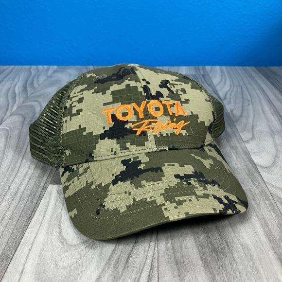 KC Brand Toyota Racing Trucker Hat Mens OSFM Green Digital Camo Cotton‎ Snapback